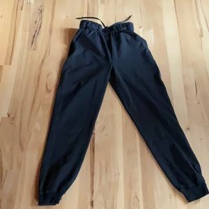 Lululemon high waisted jogger size 2